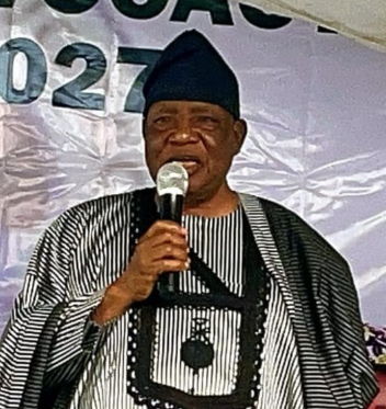 Chief Amos Yaduksu Gizo
